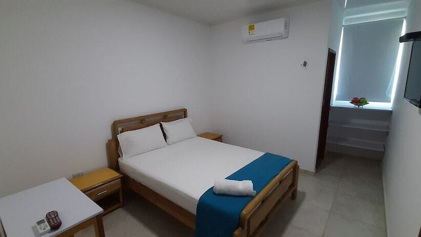 Shalom   Hostel