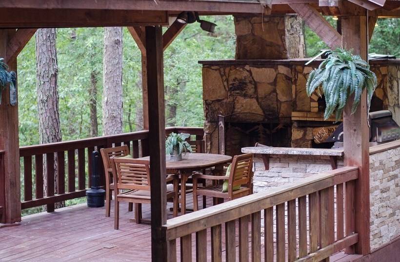 Denali Private Cabin Includes Xbox, Hot Tub, And Stone Pizza Oven By Redawning