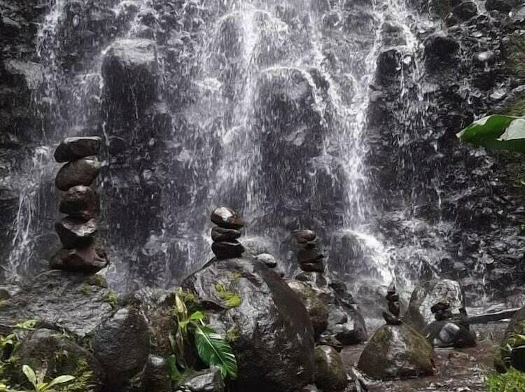 Hosteria Aldea El Corazon   Hostel