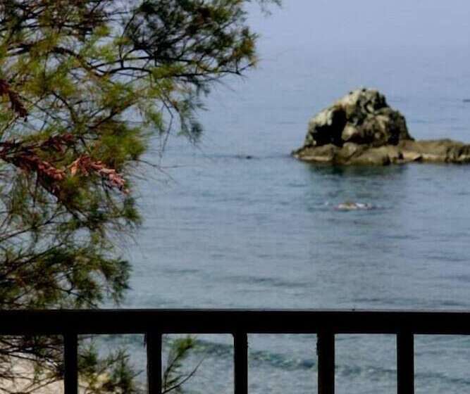 فندق Aqua Rossa
