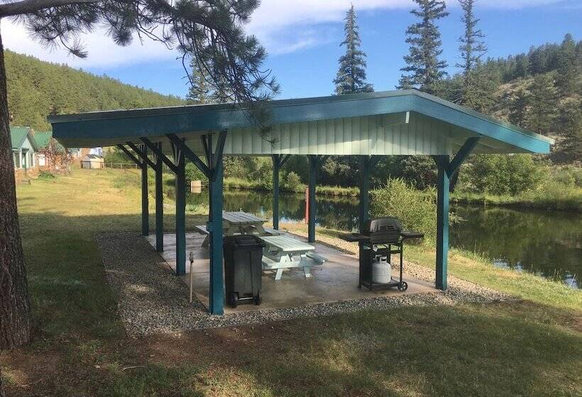 فندق Bailey Lodge