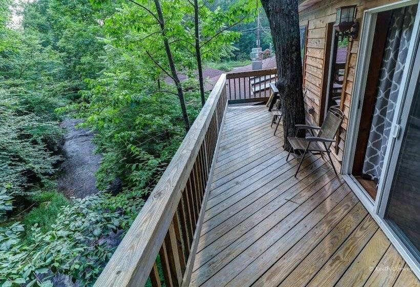 ホテル Magnolia Streamside Resort