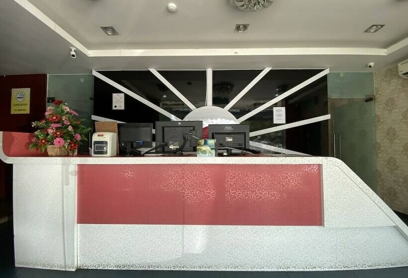 فندق Oyo 89752 7 Days Express