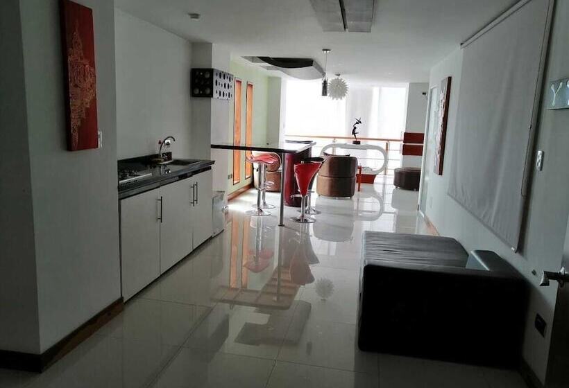 هتل Torre De Cristal