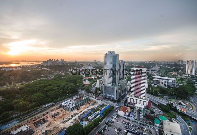 Hotel Zenith Suites Jbcc By Okgostay