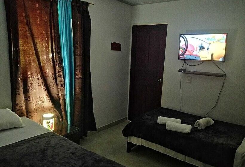 پانسیون Alojamiento Familiar Casa Campesina