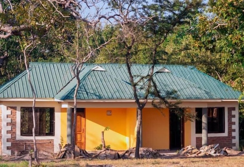 بنسيون Mantis Lodge & Camping Site