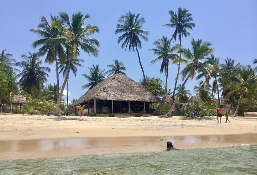 بنسيون Mike S Beach Cottages