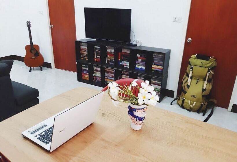 פנסיון Mj House Stay With Guest And Host