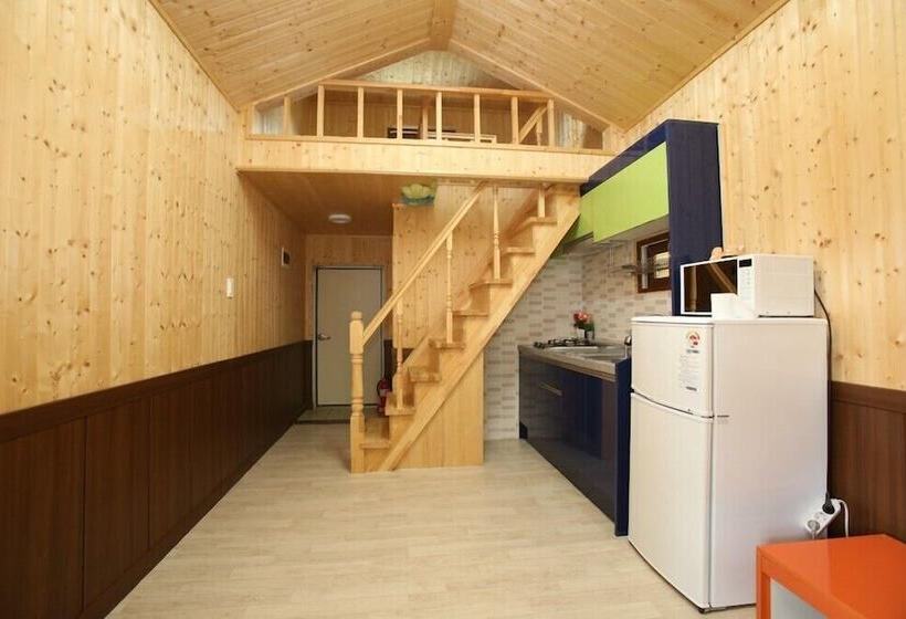 بنسيون Muju Caravan Pesnion