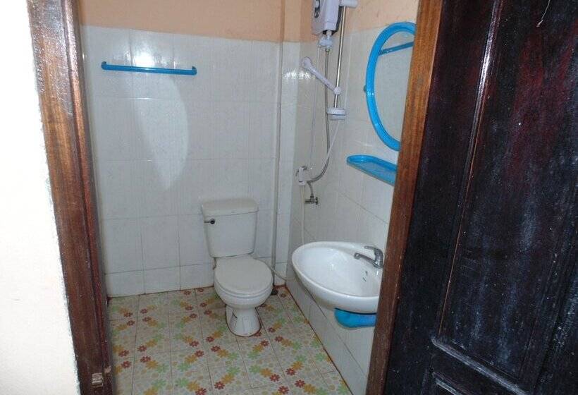 پانسیون Saynambak Riverside Guest House