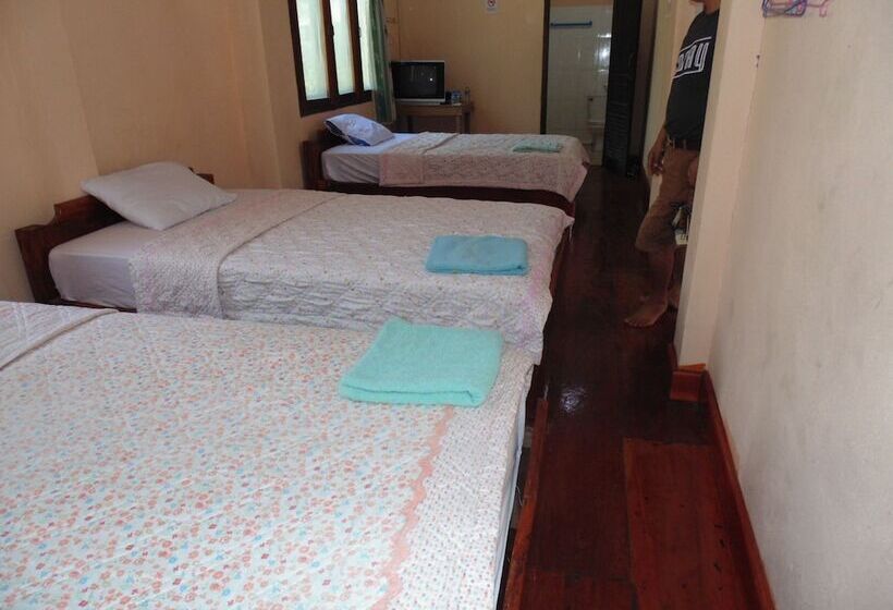 بنسيون Saynambak Riverside Guest House