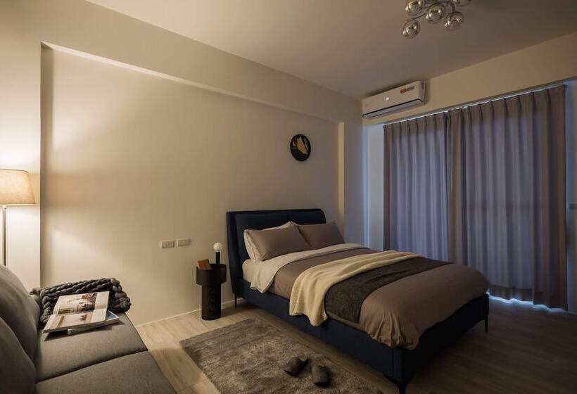 پانسیون Single Eyelid Hostel