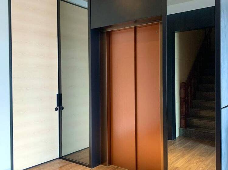 پانسیون Summer Crazy