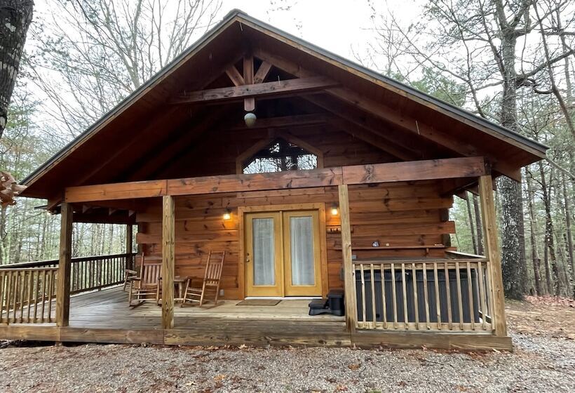Romantic, Pet Friendly Cabin With Private Hot Tub, Washer/dryer And Full Kitchen Studio Cabin By Red