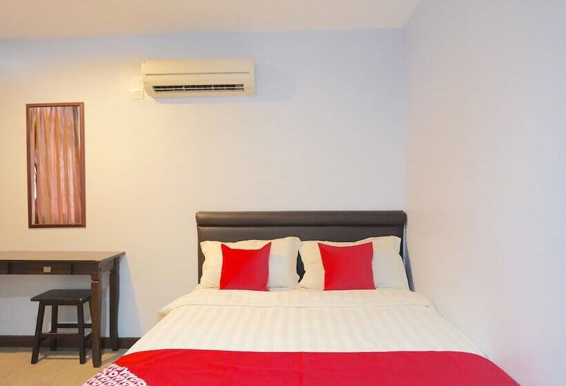 Spot On 89992 Hotel Azra