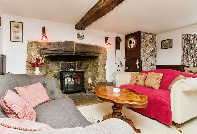 Ye Olde Cottage