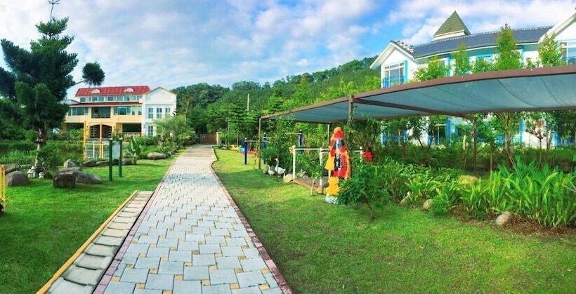 تختخواب و صبحانه Magnni Villa