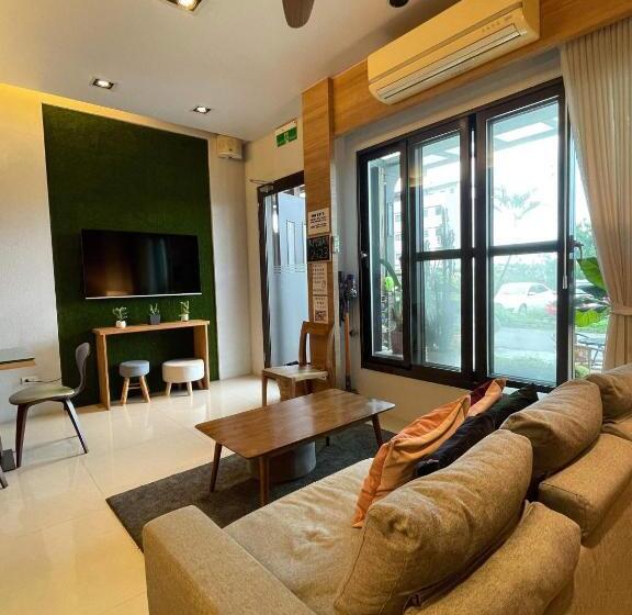 تختخواب و صبحانه Silimu Hostel