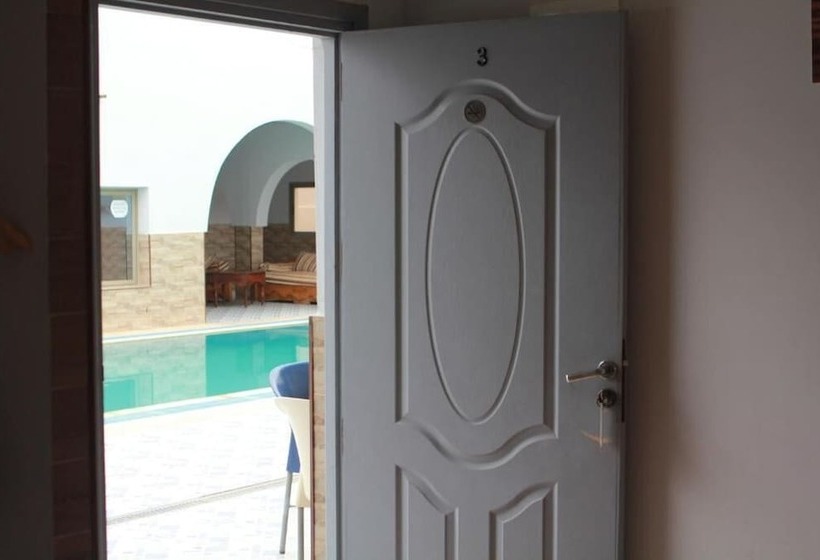 مسافرخانه Auberge Tasra