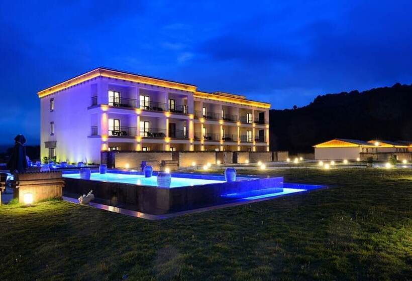 فندق High Mountain Resort   Deqin
