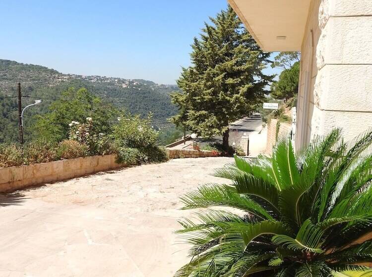 هتل Hôtel La Bastide Deir El Qamar
