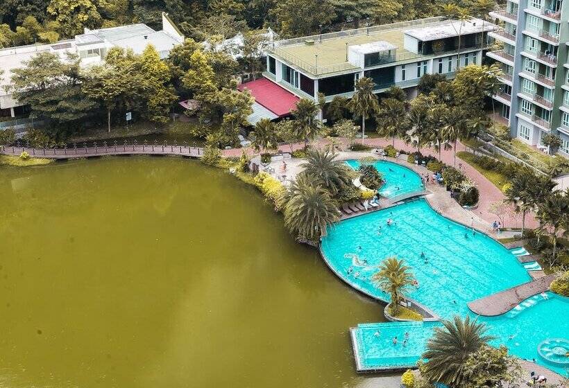 هتل The Haven Lakeside Suites By Verve