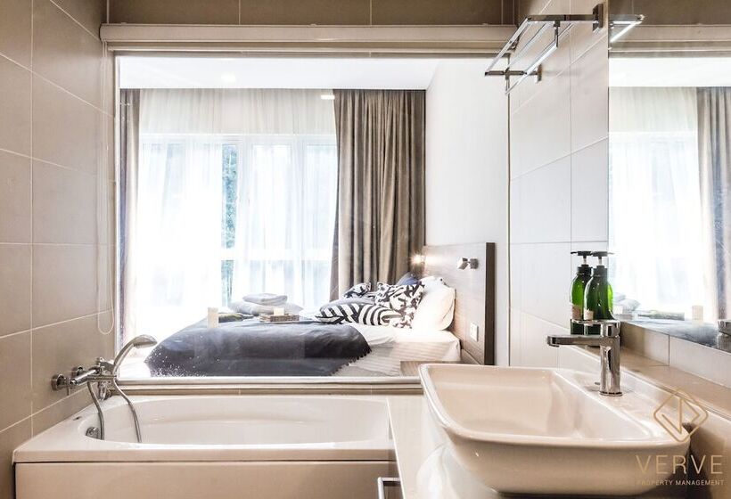 هتل The Haven Lakeside Suites By Verve