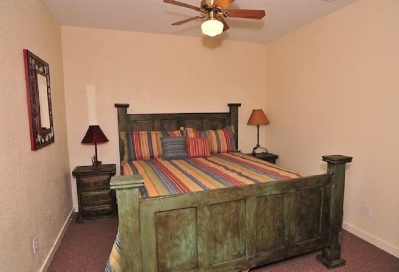 호텔 The Schmitz Bed & Breakfast