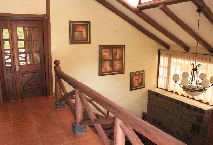 هتل Ulba Hosteria