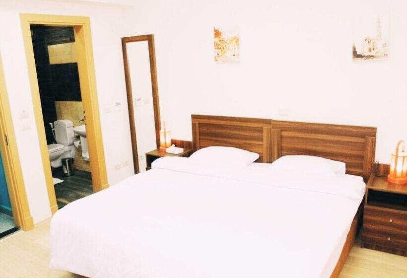 هتل Vibes Hostel & Spa