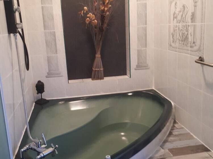 ベッドアンドブレックファースト La Longère Des Nuits De Varenne