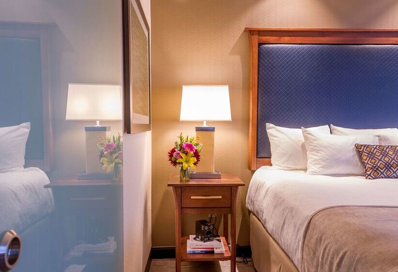 호텔 Best Western Premier Boulder Falls Inn