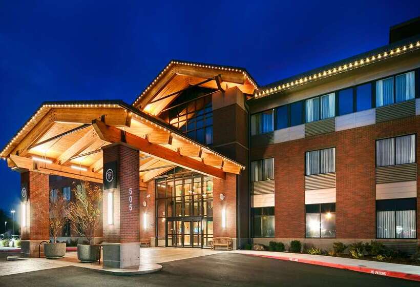 호텔 Best Western Premier Boulder Falls Inn
