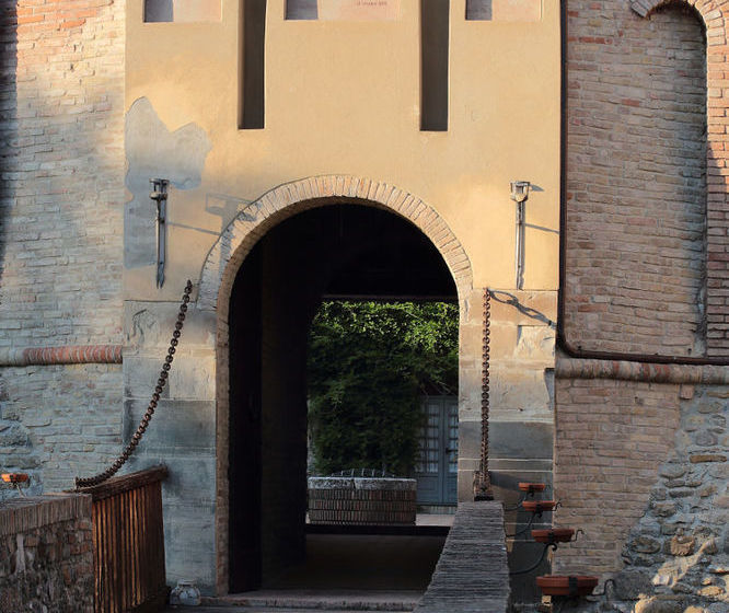 בית מלון כפרי Castello Di Felino