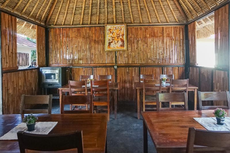 هتل Kampung 168