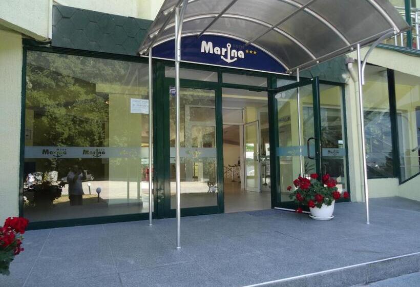 ホテル Marina