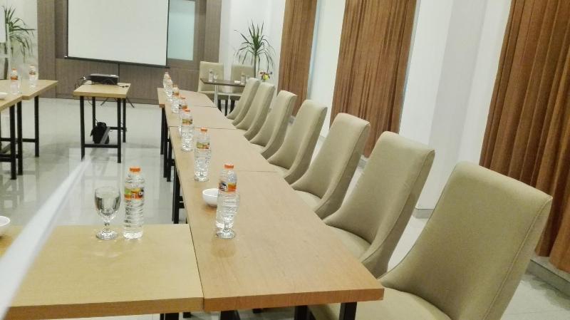 فندق Midtown Xpress Sampit Kalimantan Tengah