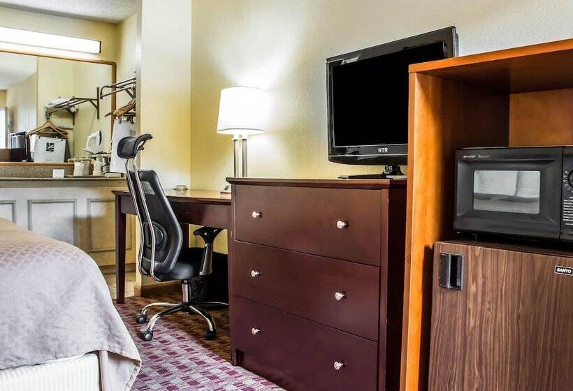 هتل Quality Inn