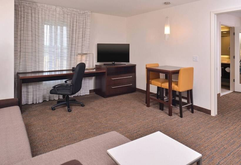 هتل Residence Inn By Marriott Cedar Rapids South