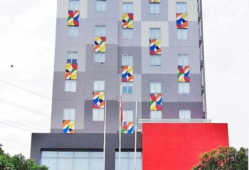 هتل Zuri Express Lippo Cikarang