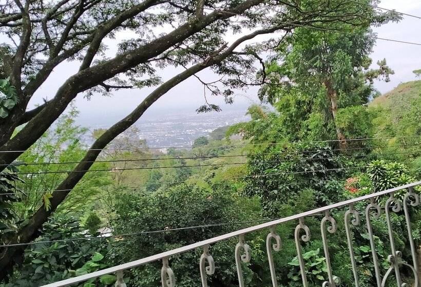 هتل El Arca De Noe Cali Cristo Rey