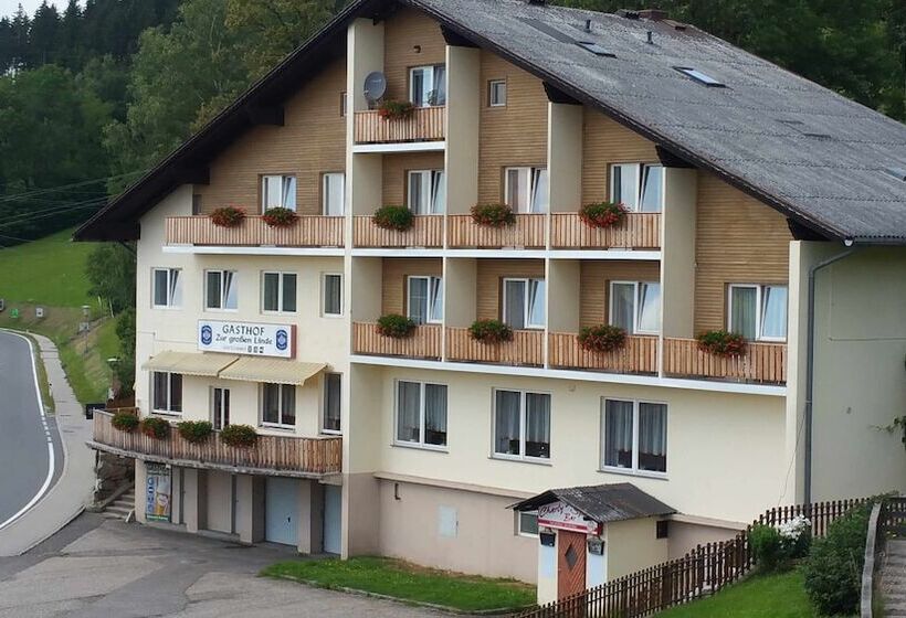 ホテル Gasthof Zur Grossen Linde