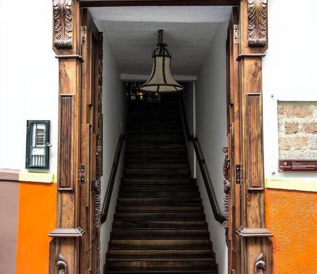 هتل Hospedaje Casa Real