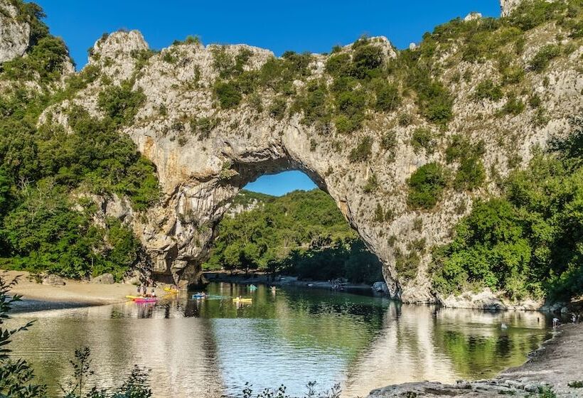 فندق Les Persedes Sud Ardeche