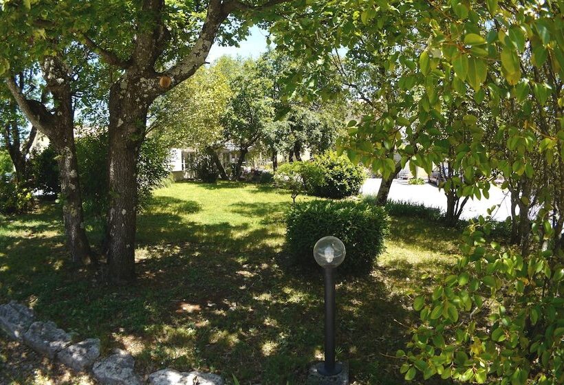 فندق Les Persedes Sud Ardeche