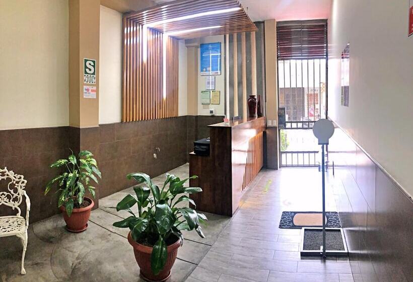 فندق Studio 69