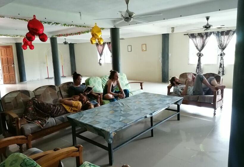 膳宿费 Mulu Diana Homestay