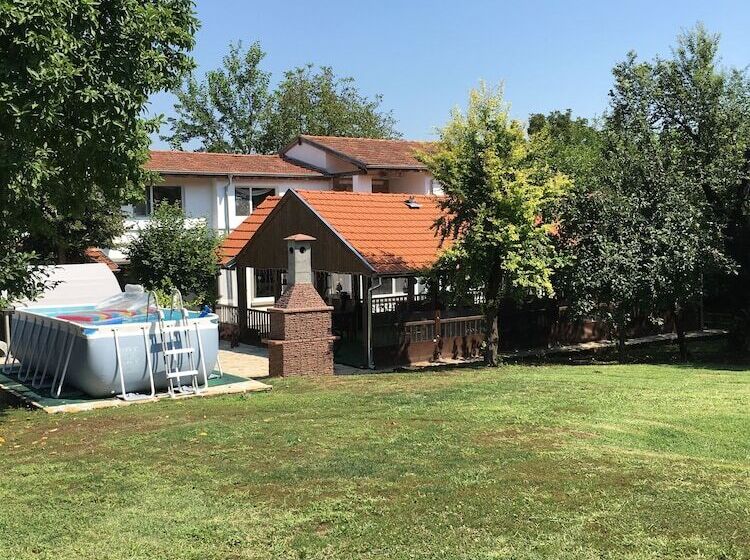 بنسيون Sunflower Guest House
