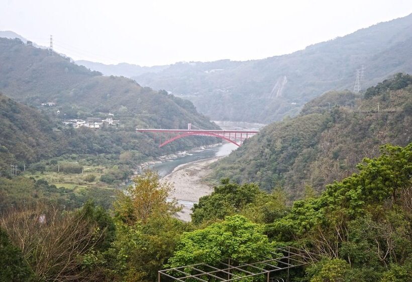 پانسیون Xanadu Hostel